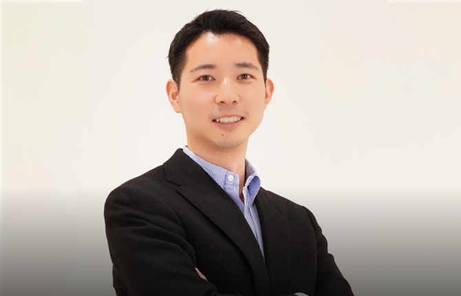代表取締役社長　齋藤 成輝